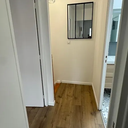 Petite Maison En Pierre Au Pied De La Voie Verte Feriehus