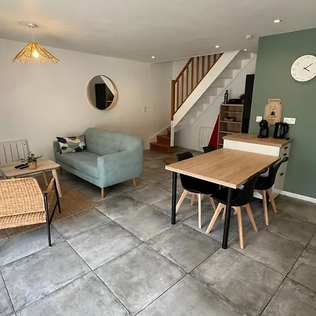 Petite Maison En Pierre Au Pied De La Voie Verte Feriehus Ploërmel