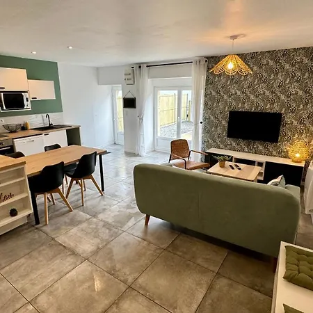 Feriehus Petite Maison En Pierre Au Pied De La Voie Verte Ploërmel