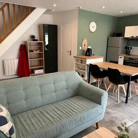 Petite Maison En Pierre Au Pied De La Voie Verte Ploërmel